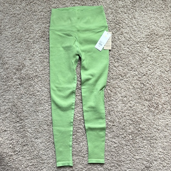 Spiritual Gangster Yoga Set - Picture 4 of 5